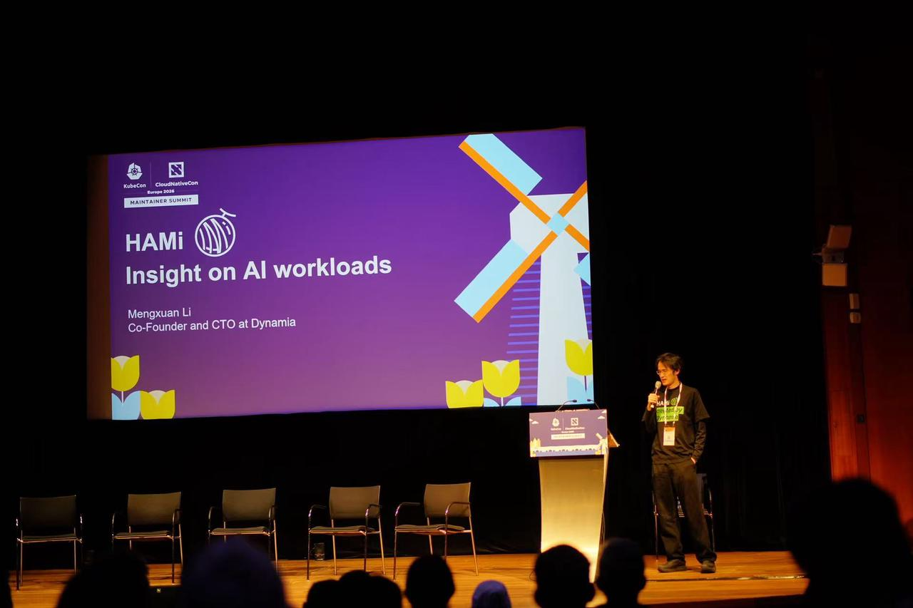 Dynamia CTO Mengxuan Li sharing HAMi Insight on AI Workloads at the Maintainer Summit